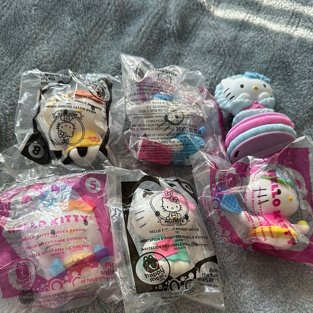Hello Kitty McDonald’s Toy Set